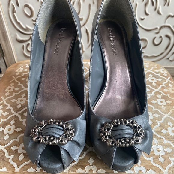 GUC, Le Chateau Grey Open-Toed Heels with Pewter Detailing, Size 8 - Picture 2 of 12